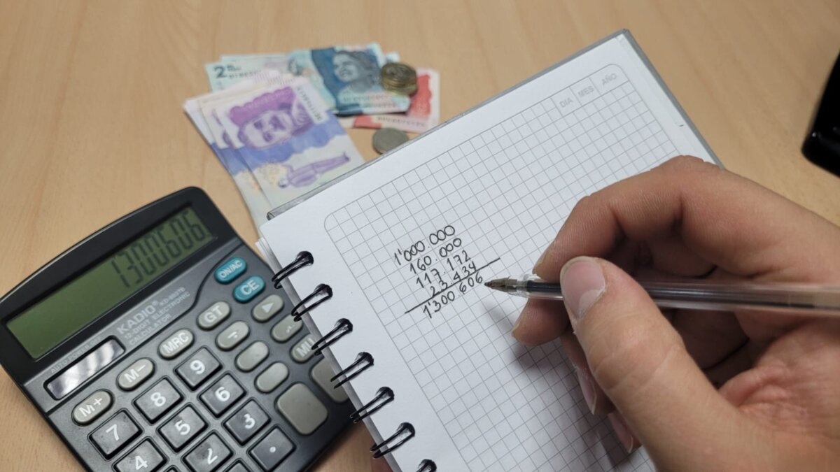 ¡Que no le pase! Estos son los errores más frecuentes al usar una tarjeta de crédito 1 ¡Que no le pase! Estos son los errores más frecuentes al usar una tarjeta de crédito Son más comunes de lo que se creen los errores que se cometen al momento de utilizar una tarjeta de crédito, por eso Q'HUBO le trae una serie de recomendaciones para que no sufra a final de mes con las llegada del extracto.