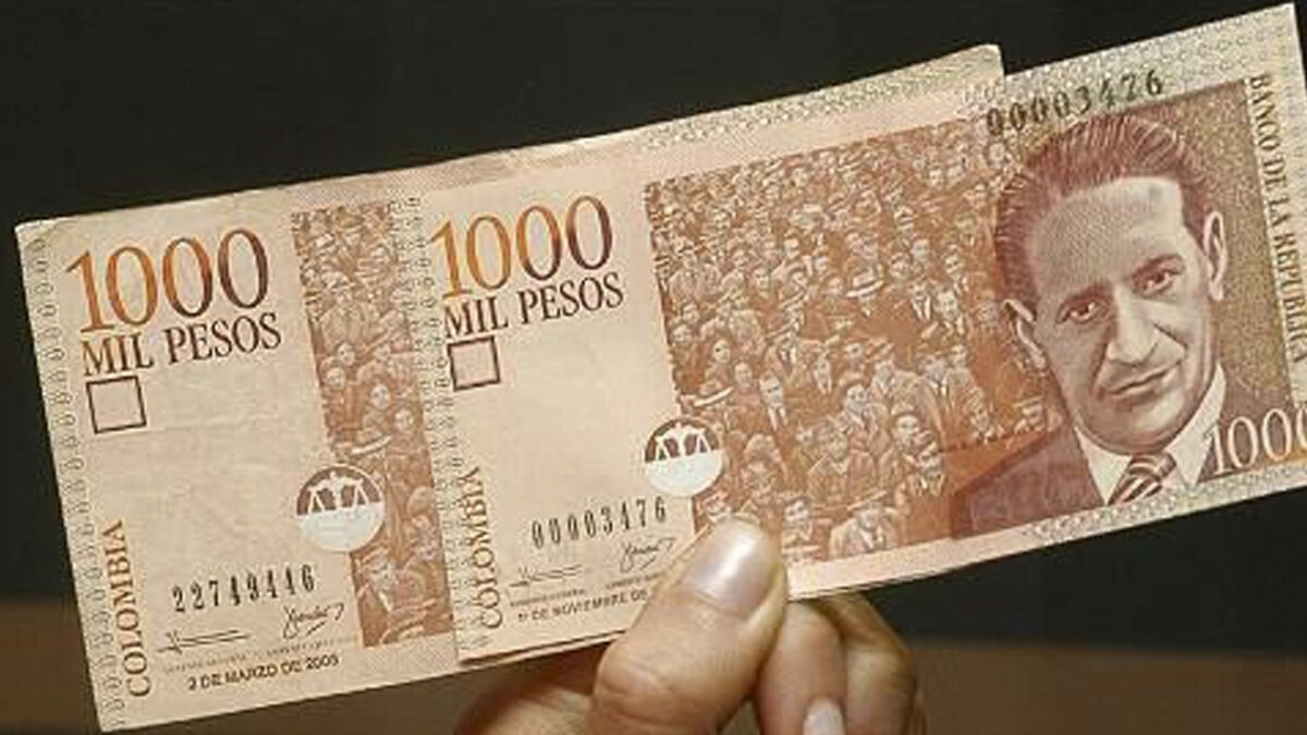 ¿Tiene un billete viejo de 1.000 pesos? Esta es la plata que le pueden dar si lo vende 1 ¿Tiene un billete viejo de 1.000 pesos? Esta es la plata que le pueden dar si lo vende En las redes sociales ha surgido un video que ha llamado la atención de los colombianos, sobre todo de aquellos amantes de las colecciones de billetes
