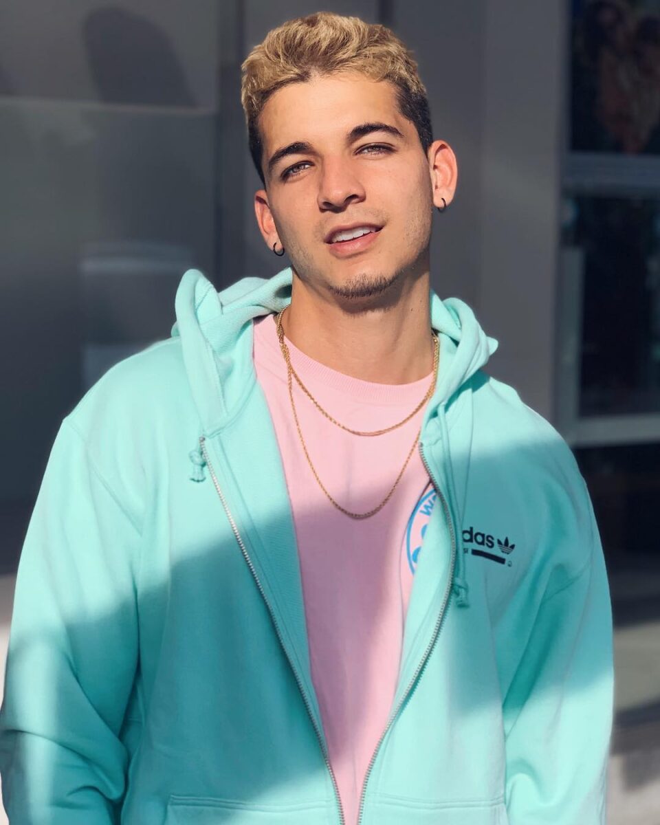 Luisa Fernanda W afirmó que se comunicó con alma de Legarda La influencer Luisa Fernanda W habló por primera vez de la muerte del cantante y expresó que después de la muerte de su expareja habló con él.