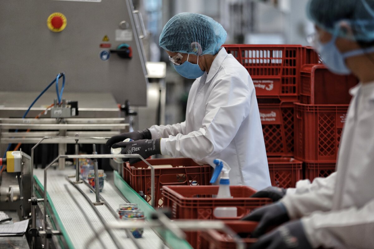 Aproveche que habrá una gran feria de trabajo internacional Del 22 al 24 de septiembre estará abierta a los jóvenes de México, Chile, Colombia y Perú la Feria Laboral Internacional, que espera convertirse para muchos en la puerta de entrada al mundo laboral, a través de compañías internacionales.
