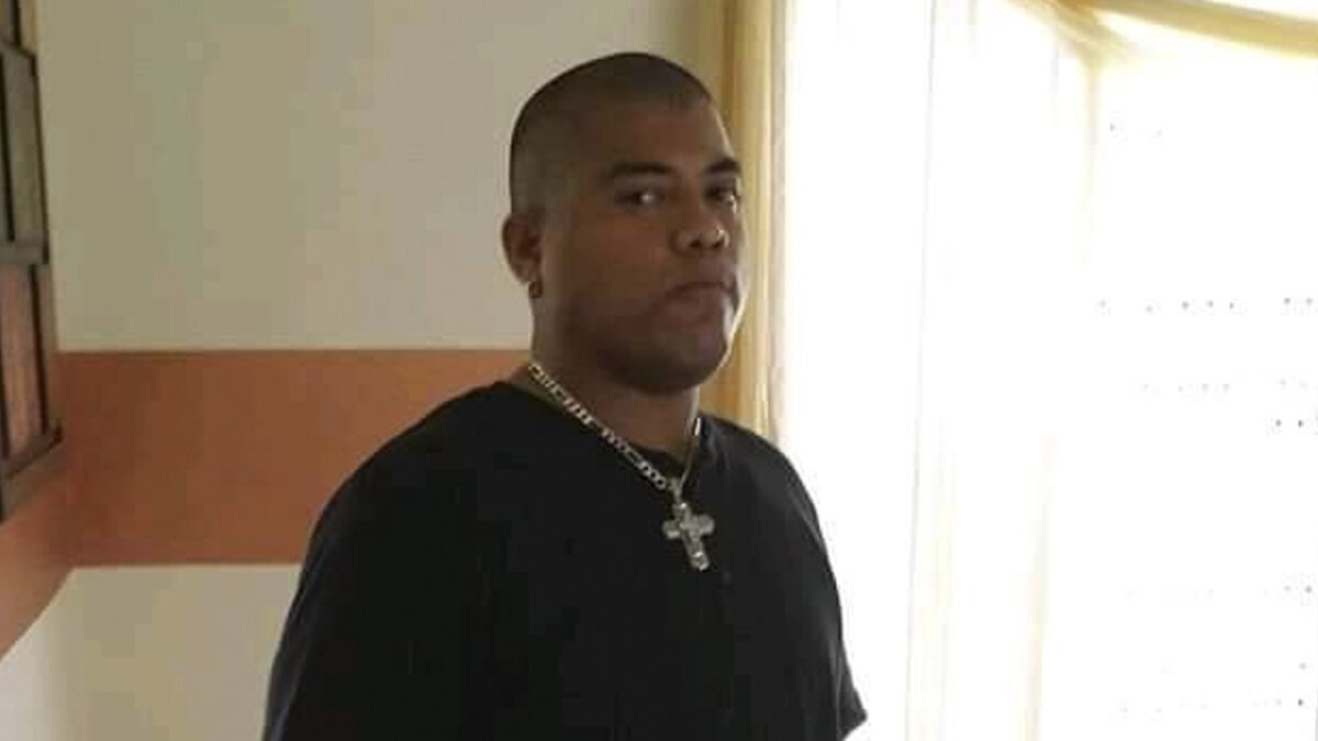 Asesinan a colombiano en un tiroteo en Estados Unidos: familiares piden justicia Omar Cantillo Ávila, de 43 años, fue asesinado en medio de un tiroteo ocurrido en una carretera de Georgia, en Estados Unidos. Los hechos ocurrieron durante la tarde de este martes y el responsable fue capturado por las autoridades locales.