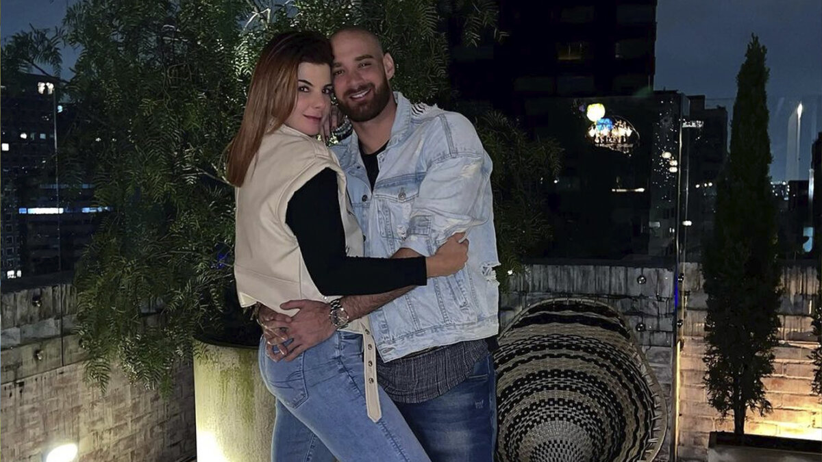 Lincoln Palomeque le preguntó a Carolina Cruz sobre rumores de su embarazo 1 Lincoln Palomeque le preguntó a Carolina Cruz sobre rumores de su embarazo La presentadora de ‘Día a día’ tiene una relación oficial con el piloto Jamil Farah, que va muy bien, y por eso hasta su ex se creyó lo del embarazo.