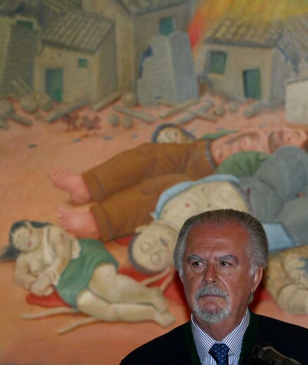 Traerán el cuerpo del maestro Fernando Botero a Bogotá y Medellín para su despedida final Colombia tendrá la oportunidad de despedirse del maestro Fernando Botero, pues a través de un comunicado, sus hijos, Lina, Fernando y Juan Carlos informaron que traerán el cuerpo de su padre a Colombia para la despedida final.