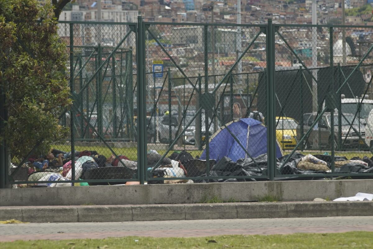 Este es el castigo que podría tener la mujer indígena señalada de abusar a un niño en el parque Tercer Milenio Recientemente se conoció una grave denuncia en el parque Tercer Milenio de la localidad de Santa Fe, donde un menor de 14 años de la comunidad indígena, al parecer, fue abusado sexualmente por parte de una mujer al interior de una de las carpas que se instalaron allí. Esto es lo que podría pasar con la mujer.
