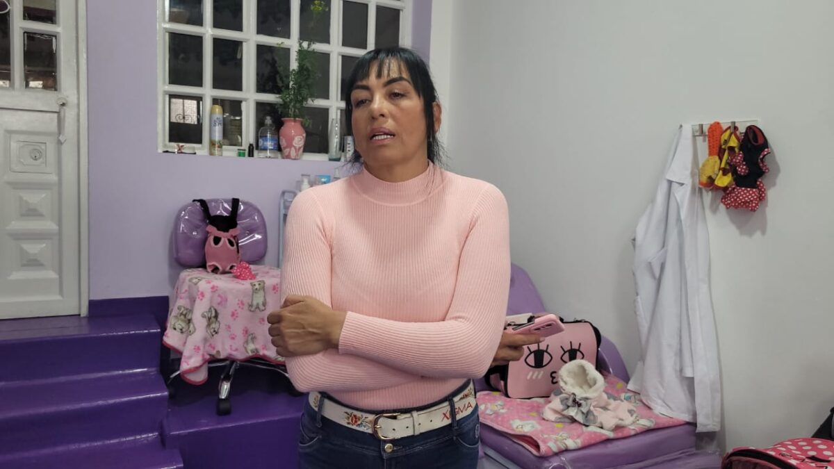 Desgarrador relato de la dueña de Lolita: la perrita asesinada a golpes en San Cristóbal 3 Desgarrador relato de la dueña de Lolita: la perrita asesinada a golpes en San Cristóbal Q'HUBO habló con Anny, la mujer que acogió a Lolita en el seno de su familia desde que era una cachorra que le cabía en la mano. Este es el desgarrador relato del crimen de su perrita.