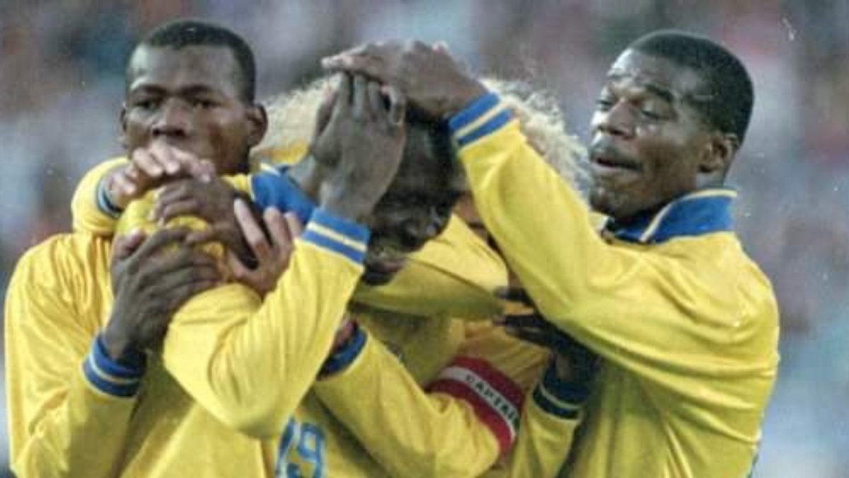 Se cumplen 30 años del histórico 5-0 de Colombia contra Argentina Este martes no es un día como cualquier otro, hoy el país entero conmemora el histórico triunfo de la Selección Colombia frente a Argentina el 5 de septiembre de 1993, triunfo que permitió que 'La Tricolor' se clasificara directamente al Mundial en Estados Unidos.