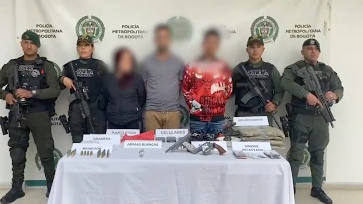 Capturaron a 8 criminales que se dedicaban a la extorsión en barrios del sur de la ciudad Integrantes de la banda conocida como 'Satanás' dedicados a la extorsión, fueron capturados gracias a las labores de inteligencia de la Policía Nacional.