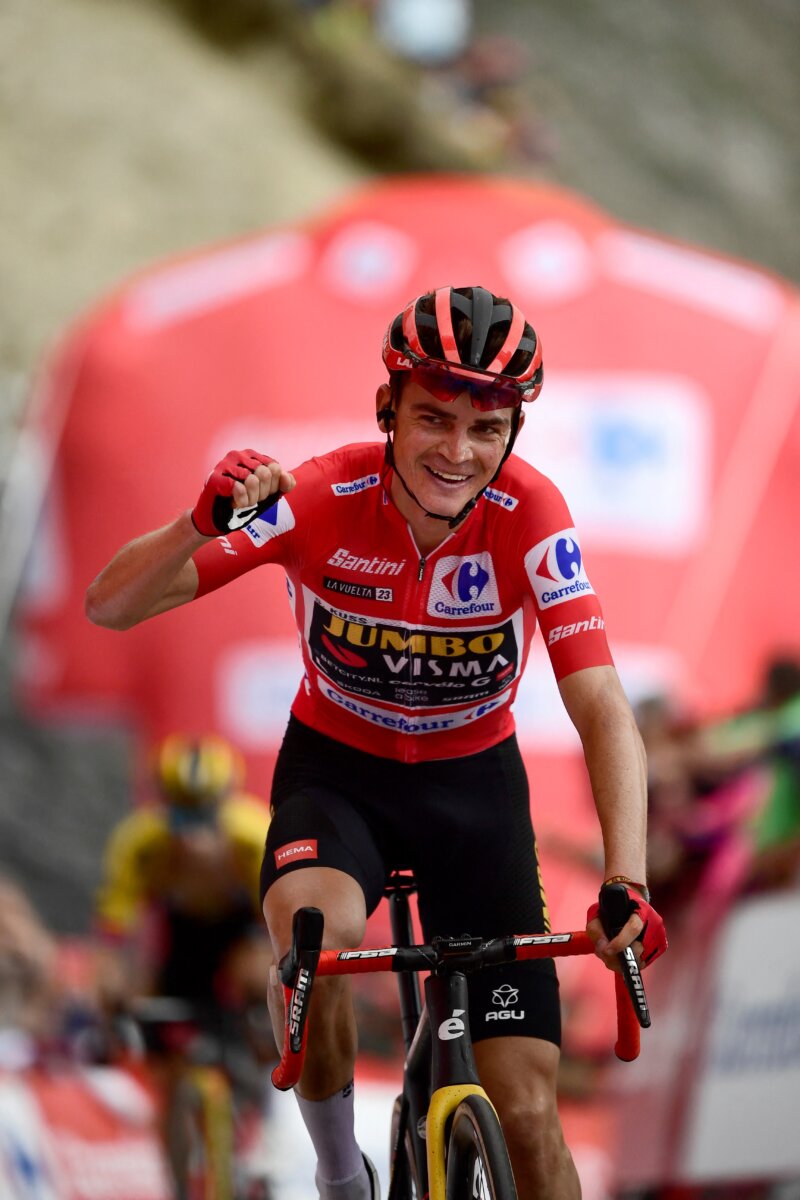 El Jumbo hace el 1-2-3 en La Vuelta a España con Vingegaard como protagonista El ciclista del Jumbo, Jonas Vingegaard, se quedó con la etapa y puso a su equipo a dar de que hablar en la Vuelta.