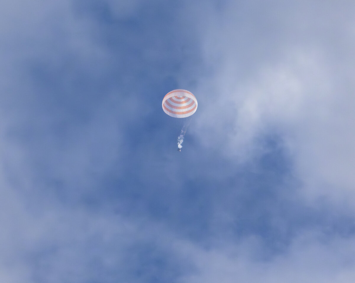 El astronauta Frank Rubio volvió a la tierra luego de pasar 371 días en el espacio 3 El astronauta Frank Rubio volvió a la tierra luego de pasar 371 días en el espacio Frank Rubio se convirtió en el astronauta que más tiempo ha permanecido en el espacio. El hombre completó un total de 371 días en la órbita de la Tierra, y durante la mañana de este miércoles por fin pudo regresar a nuestro planeta.