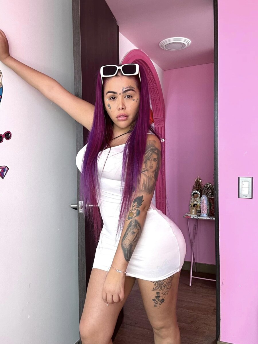 “Espíritus sexuales la poseen”: hermana de Yina Calderón revela que la DJ no puede dormir sola 1 “Espíritus sexuales la poseen”: hermana de Yina Calderón revela que la DJ no puede dormir sola Hermana de Yina Calderón reveló la difícil situación paranormal que atraviesa la DJ.