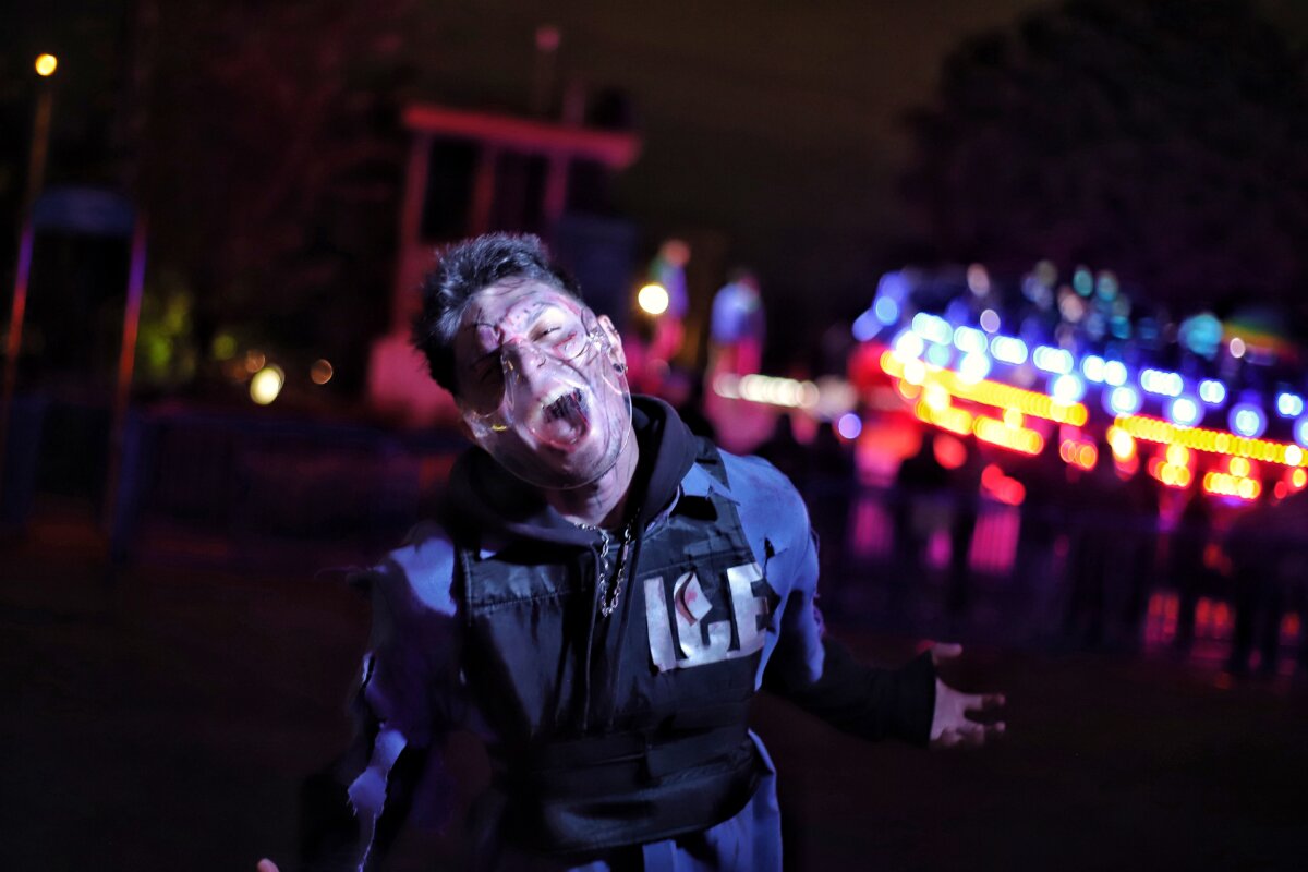 Esto es todo lo nuevo que traerá el ‘Festival del terror’ 1 Esto es todo lo nuevo que traerá el ‘Festival del terror’ Se acerca la temporada donde la gente busca o desempolva su mejor disfraz para vivir un Halloween, que dejó de ser una festividad exclusiva para niños.