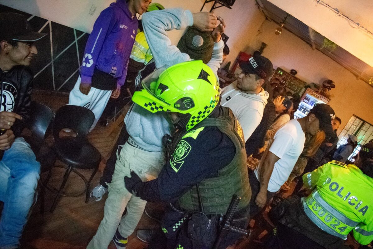 5 locales fueron sellados durante operativos policiales en varias localidades de Bogotá 1 5 locales fueron sellados durante operativos policiales en varias localidades de Bogotá