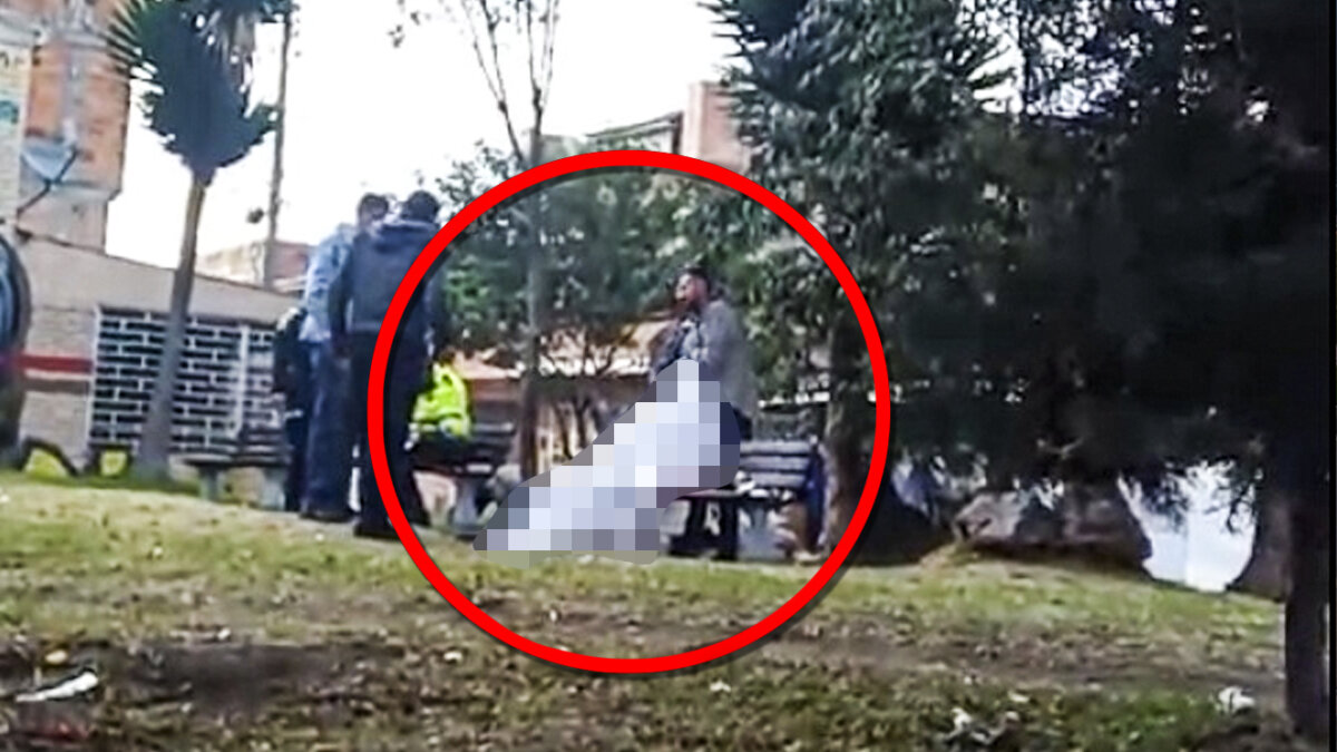 Hallan cuerpo en banca de parque público de Kennedy La mañana de este sábado vecinos de la Supermanzana 12, en Kennedy, se despertaron con una amarga noticia. Y es que desde las primeras horas de la mañana se percataron de que en un pequeño parque del lugar se escuchaban gritos y lamentaciones de varias personas, hecho que los hizo salir de sus casas para ver qué estaba pasando. Resultó que en un pequeño parque la comunidad había encontrado el cuerpo sin vida de un vecino del barrio de unos 60 años. Se presume que fueron causas naturales.
