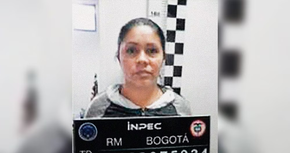 Ladrona de joyas cayó por un TikTok Una peligrosa ladrona que era buscada por la Interpol y que se escondía en una vivienda al sur de Bogotá, cayó por un video que subió su hija a TikTok. Esta es la historia: