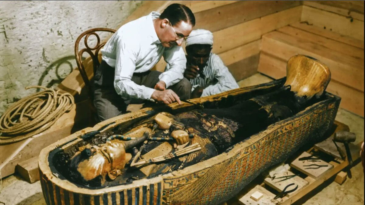 Los secretos de las momias más reconocidas A lo largo de la vida humana en la tierra, las momias conservan toda una historia de lugares que existieron y de personajes históricos importantes; sin embargo, muchas de ellas esconden un gran misterio. Por eso, en esta edición de Q’HUBO traemos las cuatro momias más famosas en todo el mundo; hay desde extraterrestres a momias malditas, estás son sus historias.
