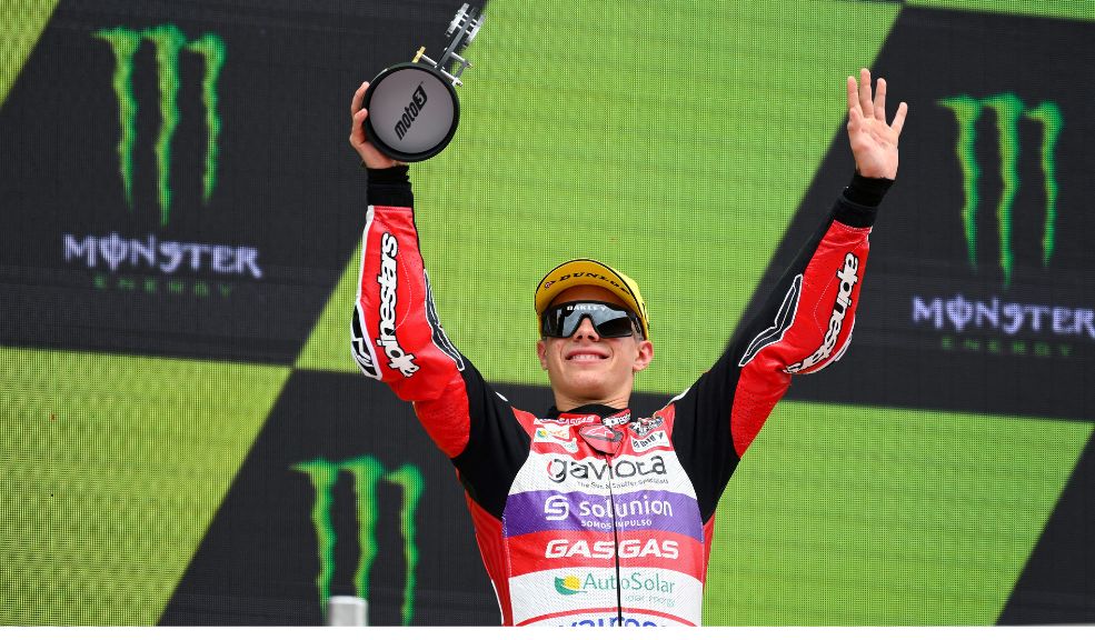 El colombiano David Alonso ganó el Gran Premio de Cataluña en el Moto GP