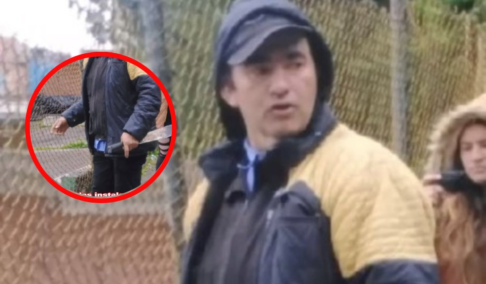 Hombre amenazó con machete a niños de un colegio de Bogotá Un hombre estaría amenazando con un machete a estudiantes de un colegio de la localidad de Santa Fe.
