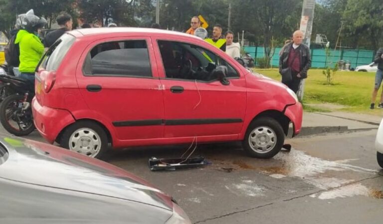 Conductor en aparente estado de embriaguez provocó fuerte accidente de tránsito