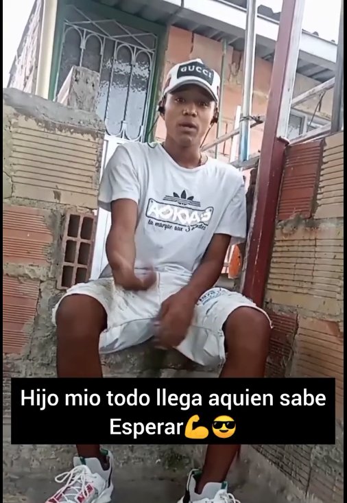 Elkin Soto, la víctima de sicariato en parque de Bosa Porvenir La ola de violencia que vive la localidad 7 de la ciudad no da tregua. El caso más reciente de sicariato ocurrido en Bosa sucedió la noche es este jueves en vía pública del barrio Porvenir, muy cerca a un concurrido centro comercial. La víctima, de unos 25 años, fue socorrida por personas que atestiguaron el momento en que fue atacada con arma de fuego, y aunque lo llevaron oportunamente a un centro médico, no hubo nada que hacer, el joven murió al poco tiempo de ingresar.