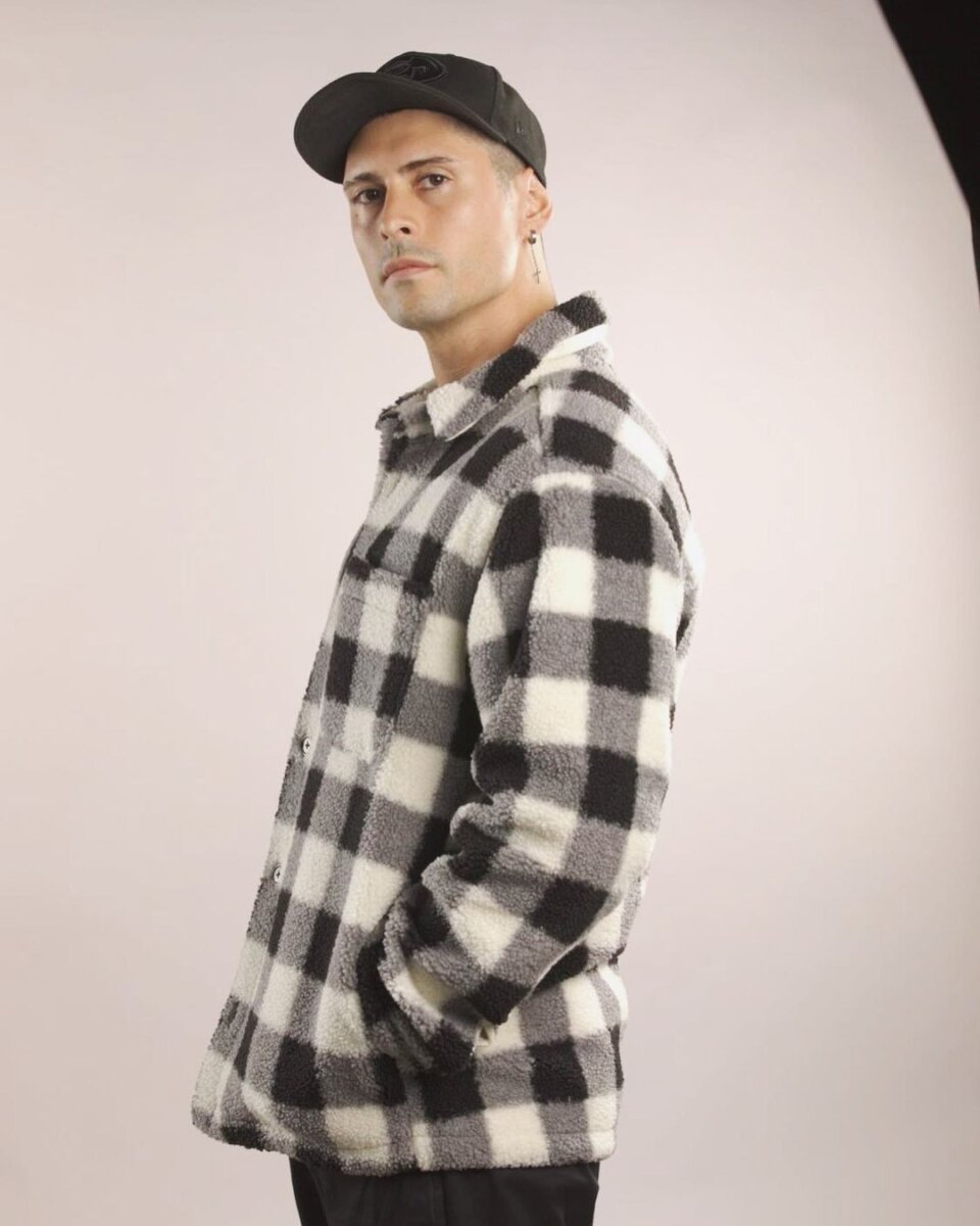 Tremenda estafa que le pegaron en Bogotá a reconocidos influencers invitados por WestCol Dos influencers invitados por WestCol para el evento 'Streamer Figthers 2', en Bogotá, fueron estafados. Le contamos cómo sucedió el hecho.