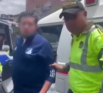 Sorprendieron a conductor de ambulancia mientras manejaba borracho 1 Sorprendieron a conductor de ambulancia mientras manejaba borracho