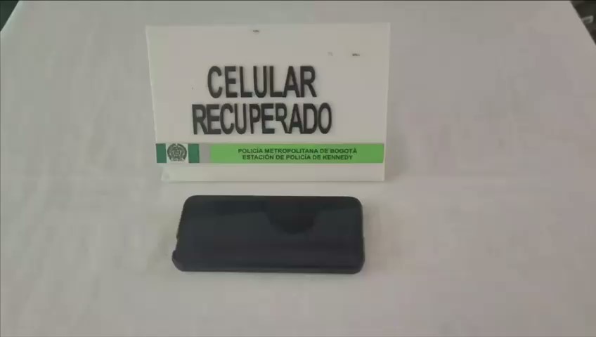 Agarraron a dos motoladrones robando celulares en Kennedy