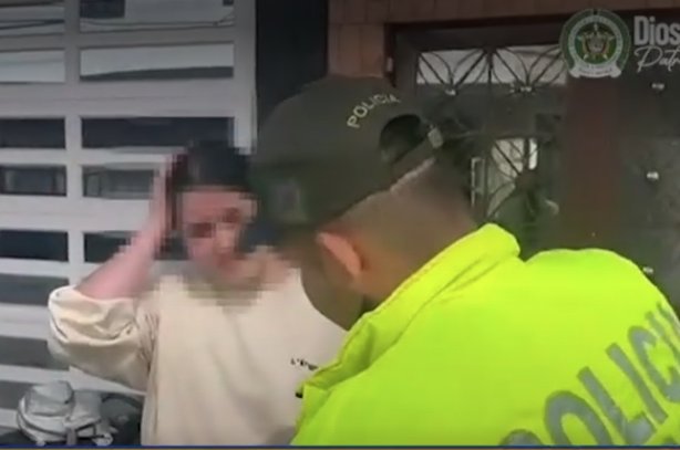 Cayeron 'Las Cariñosas': pedían fotos íntimas a los hombres para extorsionarlos 1 Cayeron 'Las Cariñosas': pedían fotos íntimas a los hombres para extorsionarlos Capturaron a cuatro mujeres que exigían millonarias sumas de dinero a sus víctimas para no publicar sus fotos íntimas.