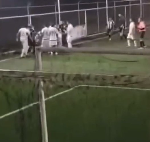 EN VÍDEO: Futbolista colombiano quedó en coma tras recibir fuerte agresión en México 1 joven colombiano