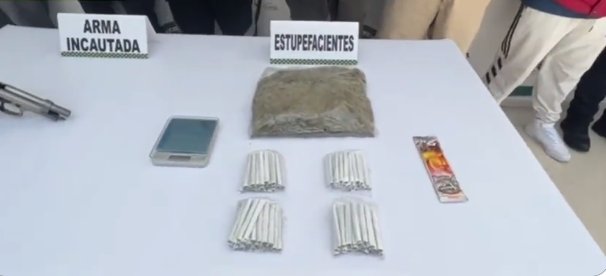 Cayó la banda que vendía la marihuana más cara de Bogotá 1 Cayó la banda que vendía la marihuana más cara de Bogotá En las últimas horas, la Policía Metropolitana de Bogotá informó sobre la captura de cinco personas que integraban la banda delincuencial conocida como los 'Park Way' y se dedicaban al expendio de estupefacientes en la capital.