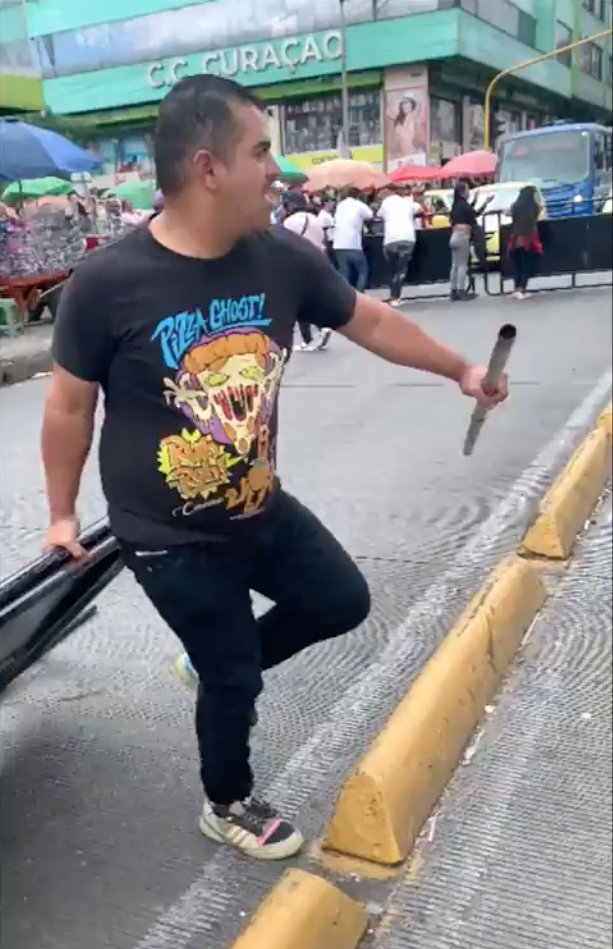 ¡Atención! Se presentan manifestaciones en San Victorino 1 ¡Atención! Se presentan manifestaciones en San Victorino Por medio de la cuenta de X, TransMilenio informó que a causa de manifestaciones en San Victorino, no hay paso en la vía.