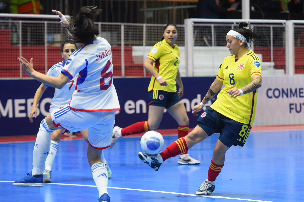 El combinado nacional aseguró el pasó a semifinales con puntaje ideal