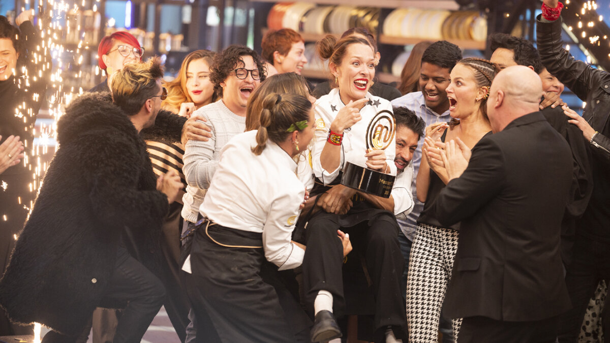 "Nunca había sido tan competitiva hasta que entré a MasterChef": Carolina Acevedo tras ganar el reality La ganadora de 'MasterChef Celebrity' habló con Q'HUBO sobre cómo fue su estadía en la cocina más famosa del mundo y las enseñanzas que le dejó participar en el programa.