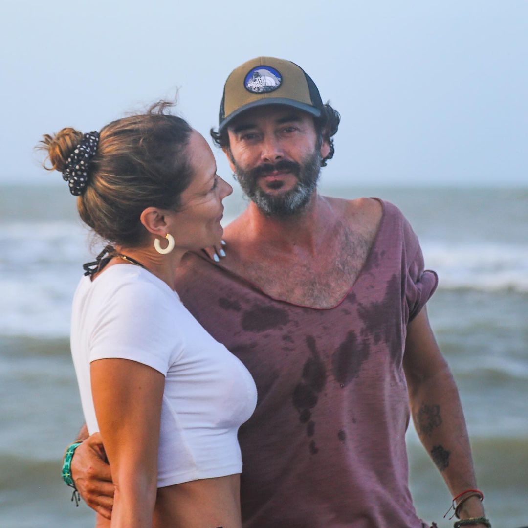 ¿Le quitó el marido? Carolina Acevedo está ennoviada con el ex de su prima: es otra actriz La reciente ganadora de 'Masterchef Celebrity', Carolina Acevedo, guarda un misterioso lazo con otra talentosa actriz colombiana. Ambas comparten una historia que pocos conocen, y su conexión ha dejado a todos intrigados.