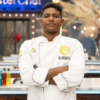 No llegó a la final: 'El Negrito' fue eliminado de 'Masterchef Celebrity' En el capítulo 116, que se emitió ayer, se llevó a cabo el reto de eliminación, donde 'El Negrito' le dijo adiós a la cocina de 'Masterchef Celebrity'.