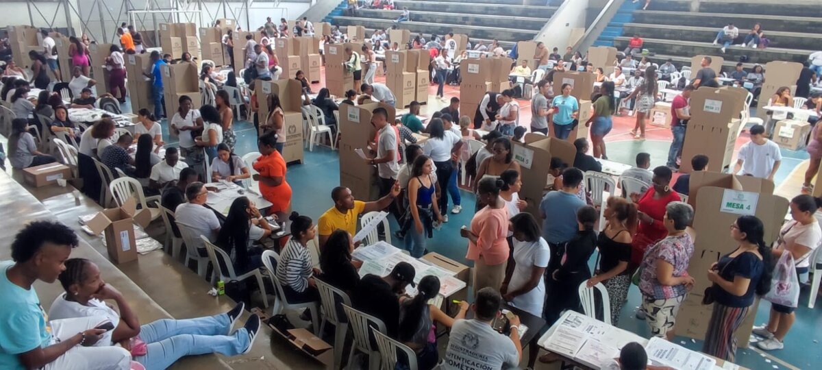 8 votantes fueron capturados durante las elecciones 1 8 votantes fueron capturados durante las elecciones En la ciudad de Cali las autoridades realizaron control en 206 puestos e hicieron la captura de 8 votantes.