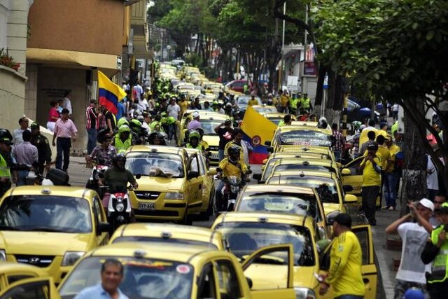 Así avanza el paro de taxistas en Bogotá 1 taxistas