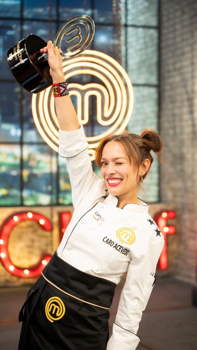 Carolina Acevedo se coronó como la ganadora de 'Masterchef Celebrity' 1 Carolina Acevedo se coronó como la ganadora de 'Masterchef Celebrity' Este fin de semana Colombia vivió la final de la cocina más importante del país. La actriz Carolina Acevedo se llevó el premio mayor coronándose como la 'Masterchef celebrity' de la quinta temporada del reality.