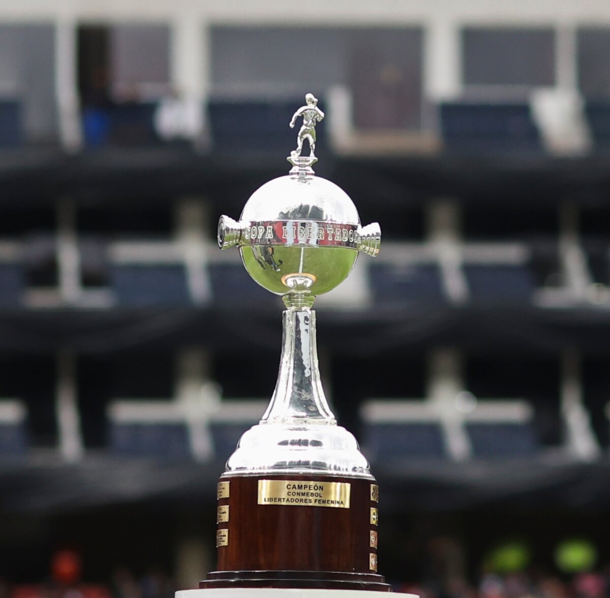 Comienza el sueño continental: así se jugará la primera fecha de la Copa Libertadores Femenina 2 Comienza el sueño continental: así se jugará la primera fecha de la Copa Libertadores Femenina Con la participación de 3 equipos colombianos (Santa Fe, América y Nacional), hoy se dará inicio a una nueva edición de la Copa Libertadores Femenina.