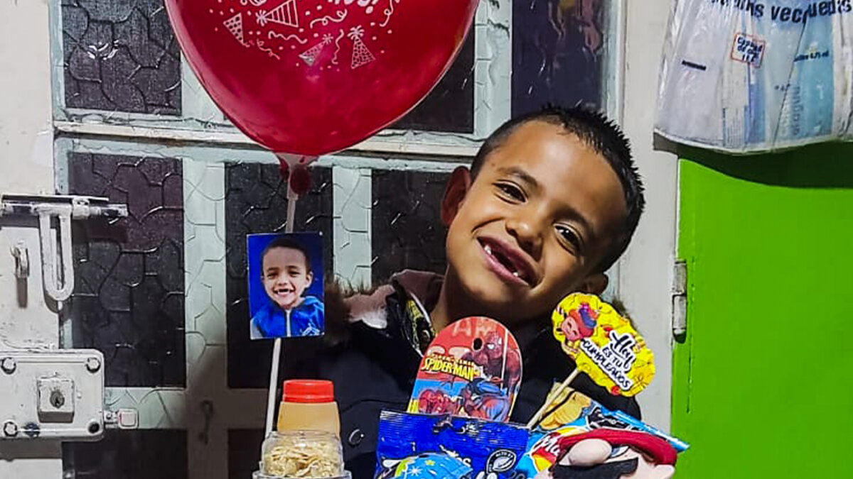 Doloroso relato de la madre del niño que murió en el cementerio Jardines del Apogeo Sandrid Rivera, madre del niño de 7 años que falleció trágicamente en el cementerio Jardines del Apogeo, le reveló a Q'HUBO detalles de cómo ocurrieron los hechos.