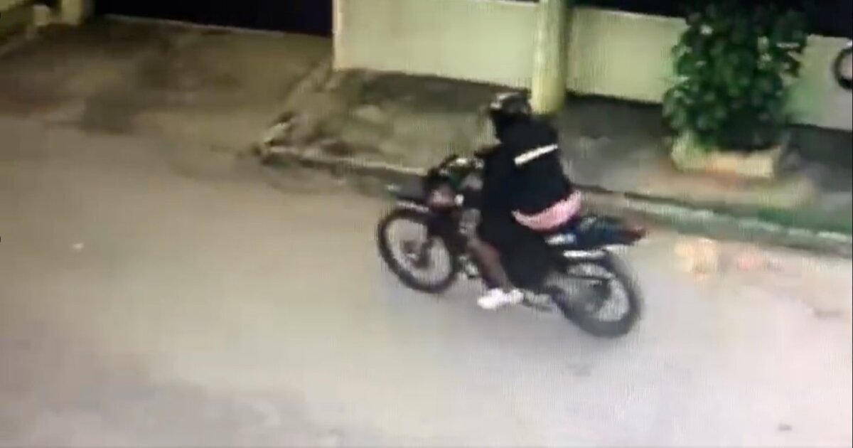 EN VIDEO: Este es el momento en que se secuestran a los padres de Luis Díaz En video quedaron captados los delincuentes que habrían secuestrado a los papas de Luis Díaz.
