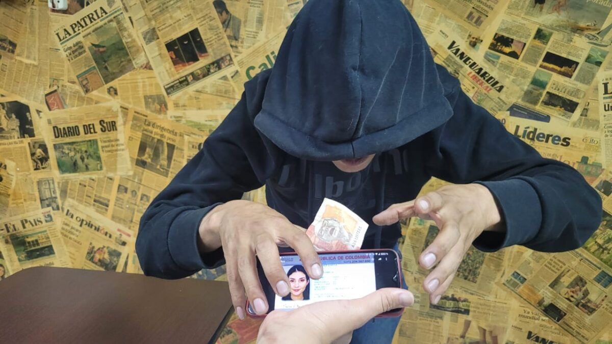 El 'Gota a gota' ahora es virtual 1 El 'Gota a gota' ahora es virtual Los famosos 'Gota a gota' ahora utilizan plataformas virtuales, en donde logran robar información y estafar a los usuarios.