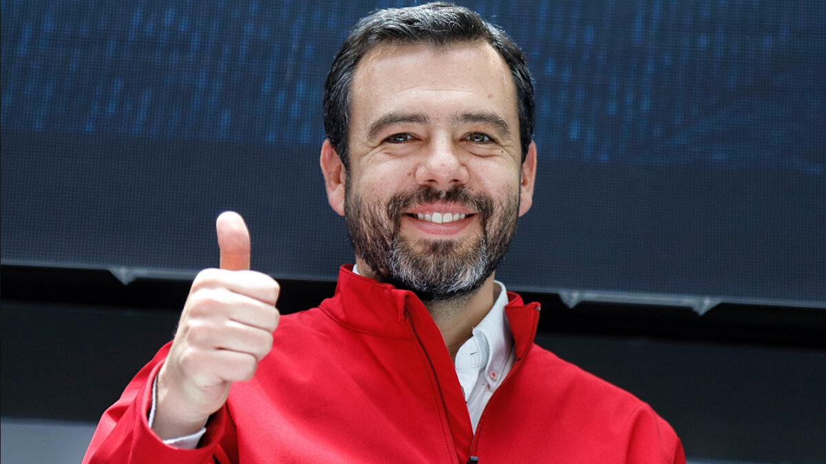Galán se consolida como el nuevo alcalde de Bogotá Tras arrasar en las votaciones de la capital, el candidato Carlos Galán se consolida como el nuevo mandatario de la capital. 