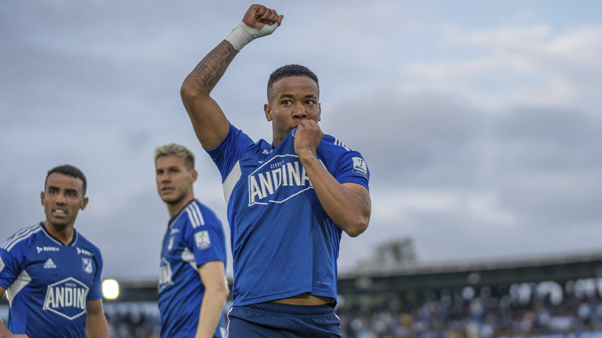 Millos se quedó con el clásico capitalino Millonarios venció 3-2 a Santa Fe en El Campín.
