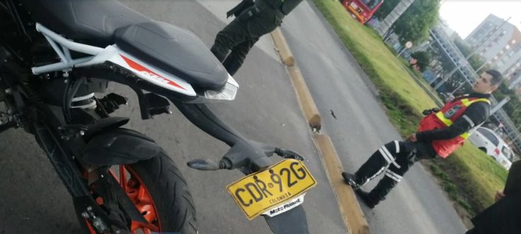 Motero falleció en accidente vial en Suba 1 Motero falleció en accidente vial en Suba Un fatal accidente de tránsito se presentó en la mañana de este domingo en la localidad de Suba a la altura de la Autopista Norte con calle 128. El siniestro vial cobró la vida de un motociclista.