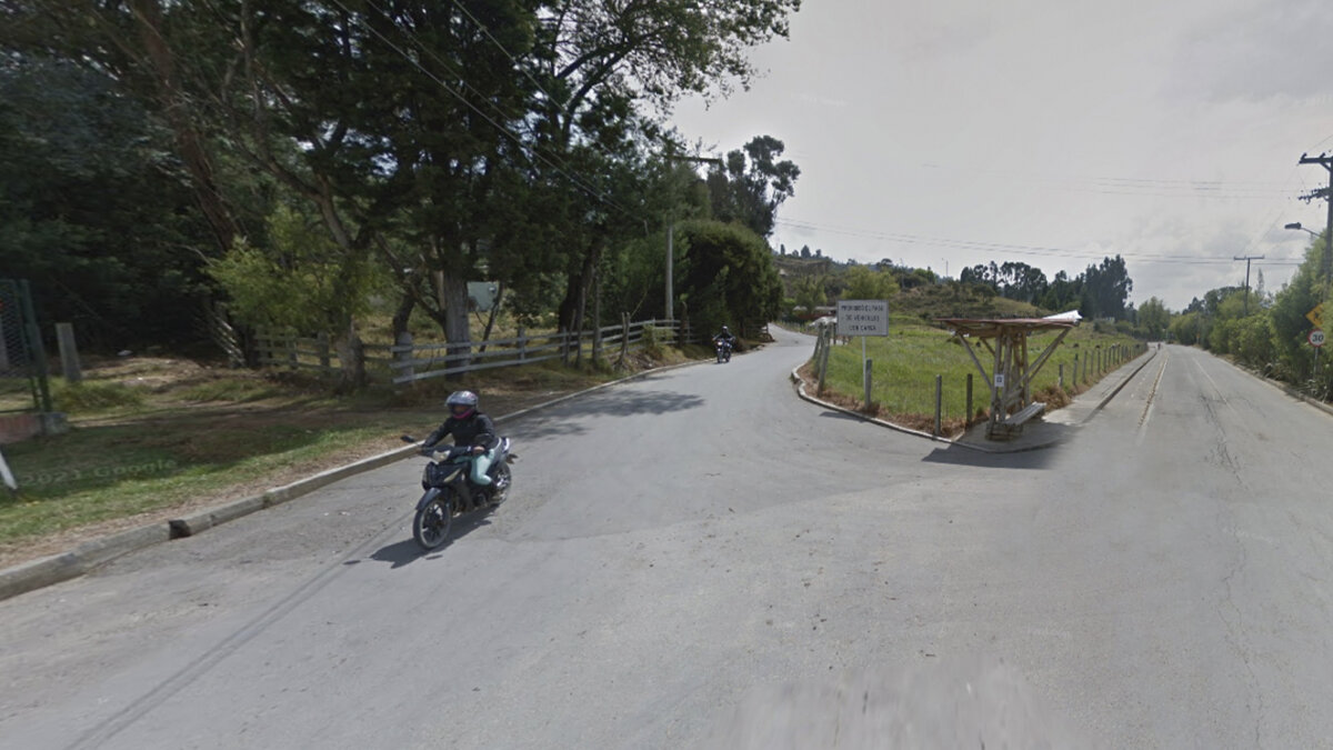 Policía habría disparado a hermanos en Tocancipá 1 Policía habría disparado a hermanos en Tocancipá Uno de los hermanos perdió la vida y el otro resultó gravemente herido. Esto fue lo que sucedió en la vereda Canavita.