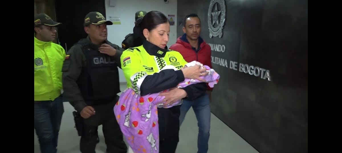 Capturan a 6 pillos que viajaban en un taxi lleno de marihuana Capturan a 6 delincuentes que se movilizaban en un taxi repleto de marihuana, en la localidad de Usme.
