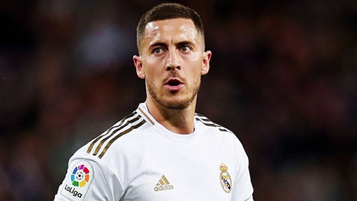 Eden Hazard se retiró del fútbol a sus 32 años Los amantes del fútbol se despertaron en la mañana de este martes con un anuncio que los sorprendió bastante, pues nadie se esperaba que el delantero Eden Hazard se retirara de las canchas a sus 32 años, pues muchos opinan que todavía tenía bastante para aportar a nivel deportivo.
