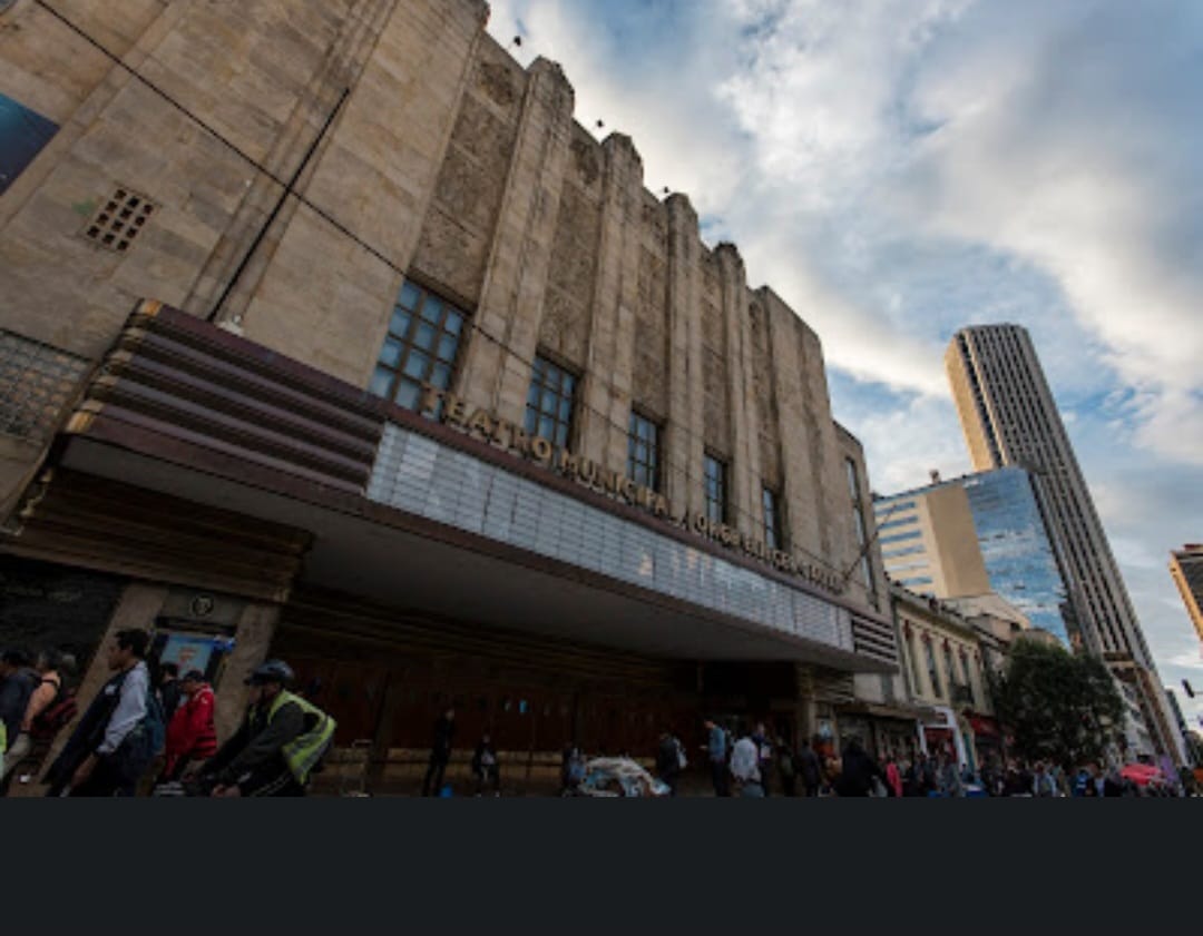 'Susurros del más allá' un recorrido para conocer los secretos del Teatro Jorge Eliécer Gaitán 1 'Susurros del más allá' un recorrido para conocer los secretos del Teatro Jorge Eliécer Gaitán Con la llegada de octubre, los recorridos de experiencias paranormales y la oportunidad para conocer los misterios que se esconden en Bogotá se adueñan de la ciudad, por eso llega 'Susurros del más allá' en el teatro Jorge Eliécer Gaitán.