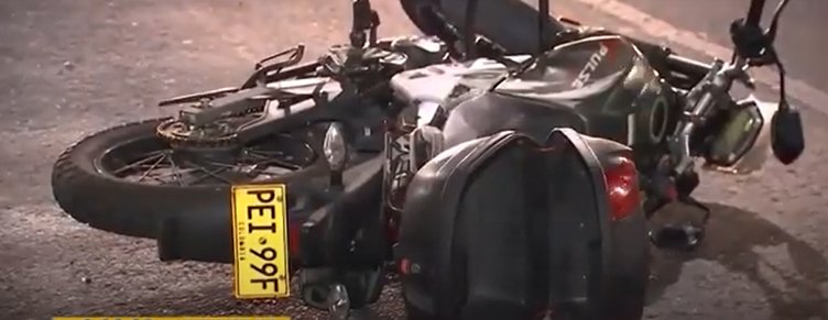 Peatón murió tras ser arrollado por un motociclista en la Autopista Sur 1 Peatón murió tras ser arrollado por un motociclista en la Autopista Sur Un peatón murió tras ser arrollado por una moto en la Autopista Sur.