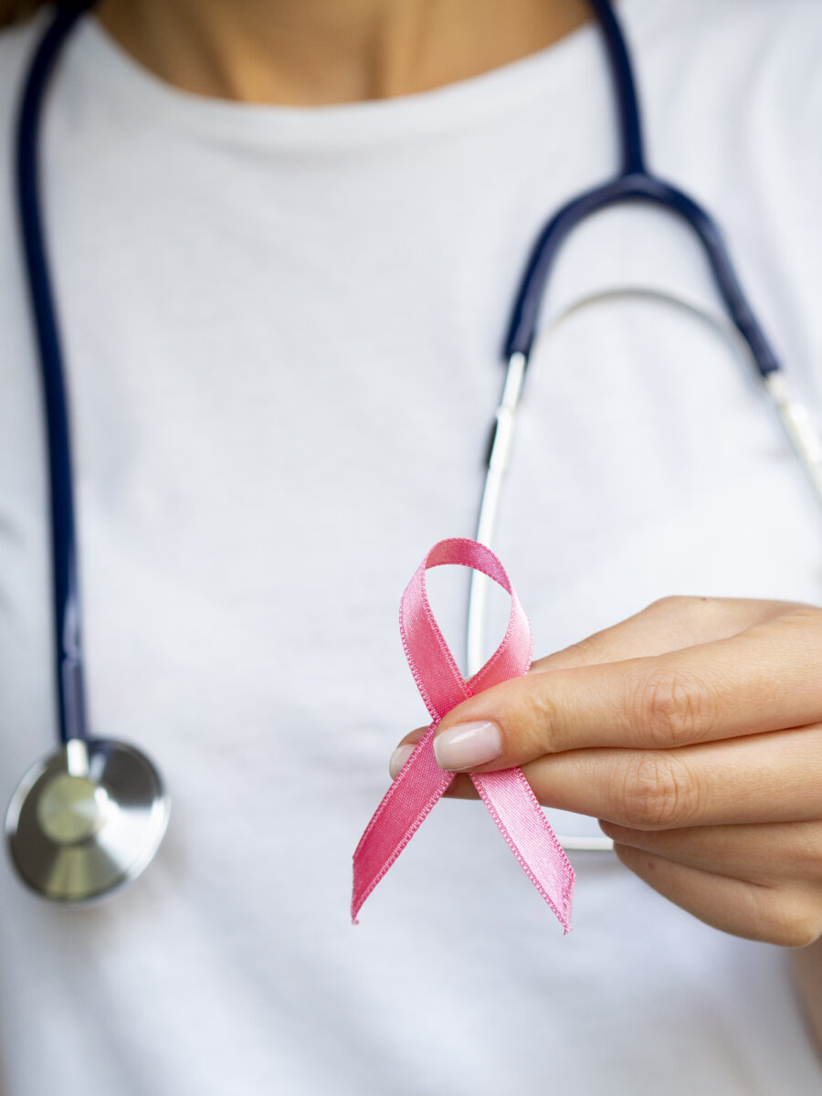 'Estar Para Ellas': La campaña de concientización sobre el cáncer de mama 1 'Estar Para Ellas': La campaña de concientización sobre el cáncer de mama La Fundación Avon para las Mujeres desarrolla la campaña #EstarParaEllas, con la cual invita a mujeres, hombres, comunidad LGBTIQ+ y población en general a prestar atención al cuidado de sus mamas.